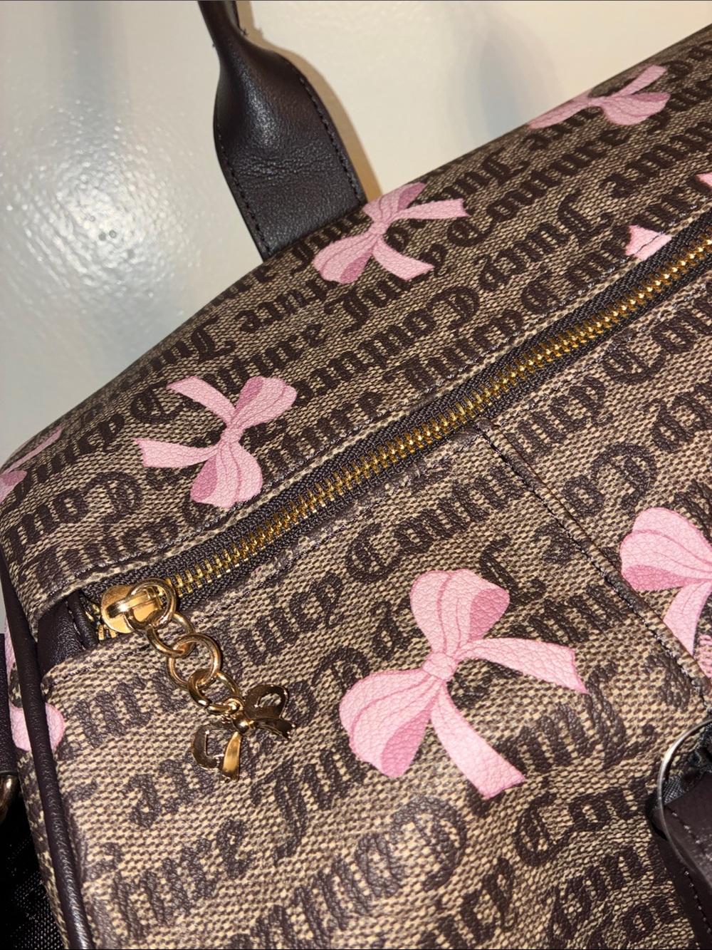 Juicy Couture Pink bow duffle bag - Picture 4 of 5